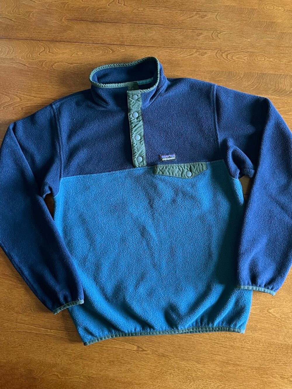 Patagonia blue and green quarter-snap fleece XL